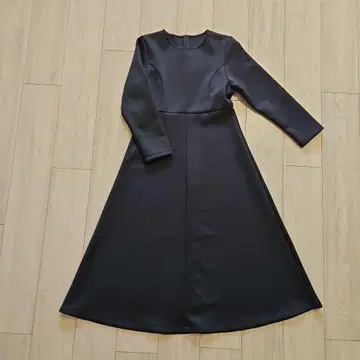 네이비 긴팔 A라인 원피스