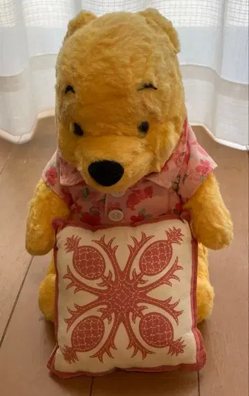 곰돌이 푸 꽃무늬 셔츠 봉제 인형