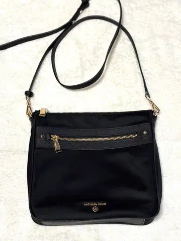 [새상품급] MICHAEL KORS 블랙 숄더백