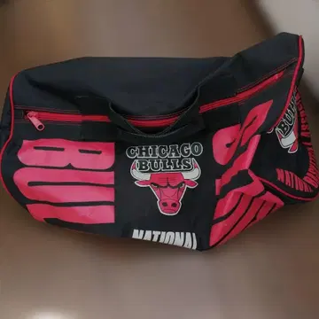 시카고 불스 보스턴 백 블랙 레드