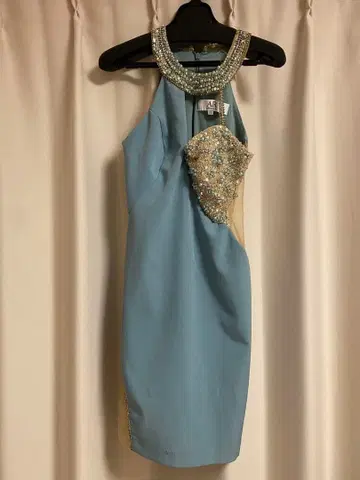 AR 스카이블루 하이넥 비즈 비쥬 드레스 S 사이즈