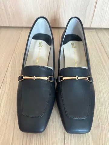 ORIENTAL TRADING 블랙 로퍼