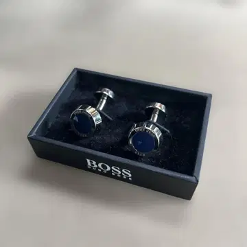 HUGO BOSS 네이비 커프스 링크