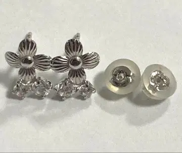 K14WG K10WG 꽃무늬 귀걸이 멜다이아몬드 포함 여성용