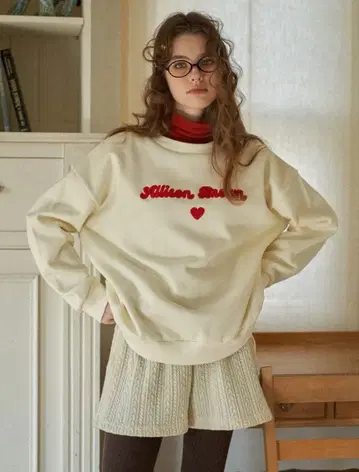 앨리슨 브라운 Allison Brown 로고 트레이닝복 맨투맨