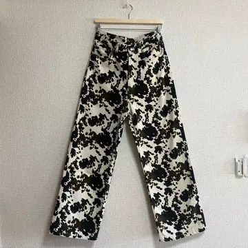 ZARA 36사이즈 카우 패턴 릴랙스 핏 팬츠