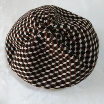 맥시 블랙&브라운 체크 무늬 베레모