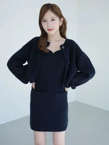 eimy istoire 로고 버튼 니트 세트 원피스(NAVY)