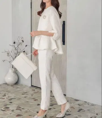 Kobelettuce 페플럼 셋업 에크루 포멀 팬츠 수트 M