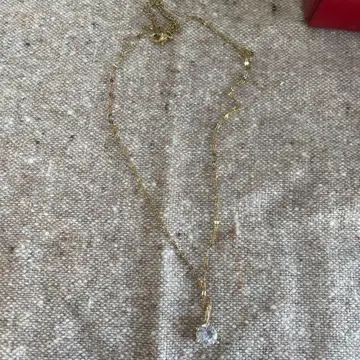 골드 도금 크리스탈 참 목걸이