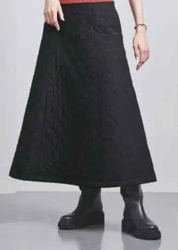 유나이티드 애로우즈 퀼팅 스커트 블랙