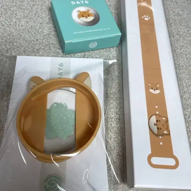 [미개봉] DAY6 응원봉 마데워치 쁘멀 커스텀 커버 링커버 스트랩 세트