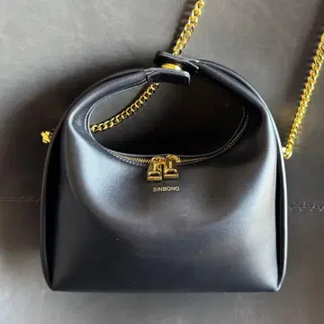 SINBONG 블랙 가죽 숄더백