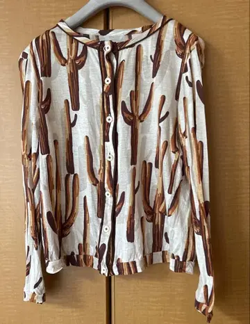 준코 시마 다 의 가디건