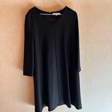 UNTITLED 울 블랙 원피스 42