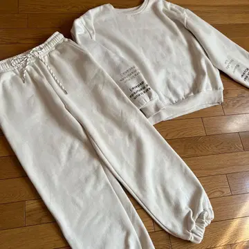 NEUNA  한정판 셀 로고 상하의 맨투맨 세트