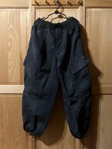 Perushu 페이드 크러쉬 쉘 카고 팬츠 블랙 L 사이즈