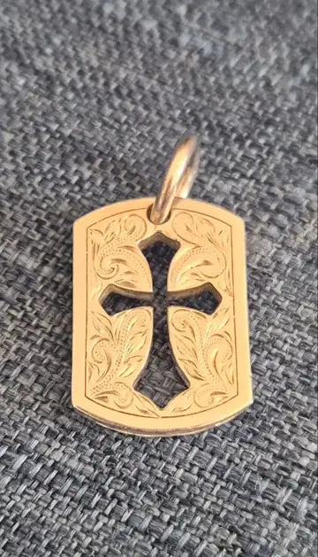 PC025BD 십자가 조각 플레이트 펜던트