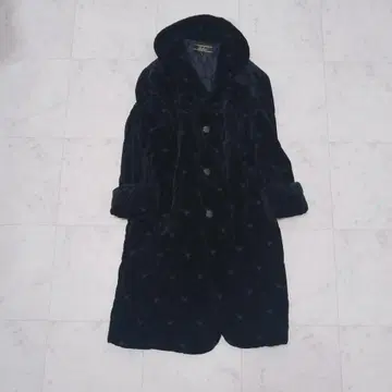 레어 레리안 벨벳 퀼팅 롱 코트 충전솜 스타 자수