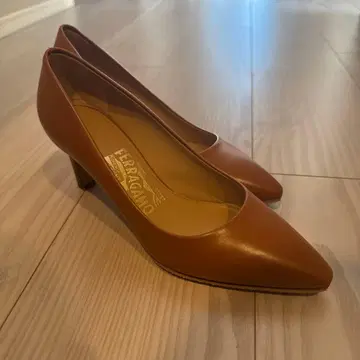 [거의 새상품] 페라가모 펌프스