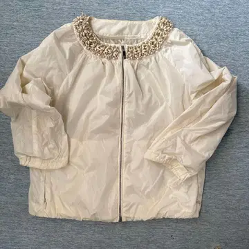 MONCLER 아이보리 나일론 자켓 꽃 장식