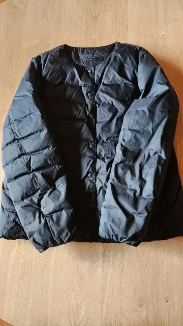 무인양품 노카라 다운 자켓 버튼식