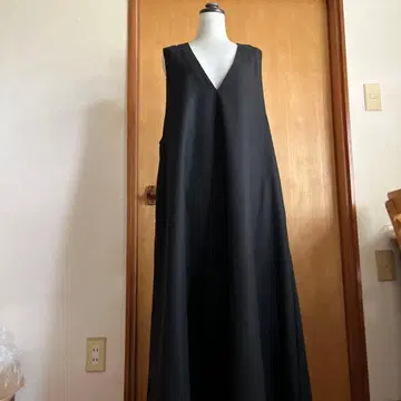 울 믹스 V넥 오버롤 스커트