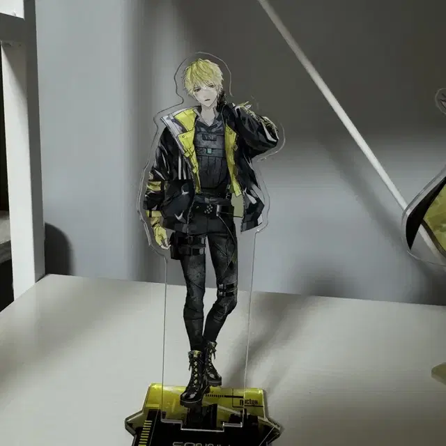 니지산지 녹틱스 써니 브리스코  아크릴 스탠드