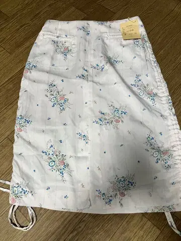 ME&ME COUTURE 스커트