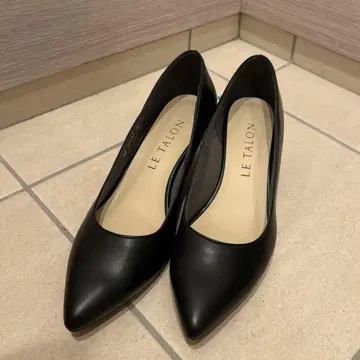 르 탈롱 블랙 펌프스 23.5cm
