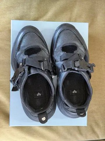 OAO 블랙 스포츠 슈즈