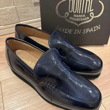 보트레 BONTRE 에나멜 네이비 로퍼 38