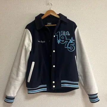 ZARA 네이비/화이트 바시티 자켓 M 사이즈