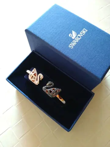 스와로브스키 Facet Swan 팔찌 Swarovski