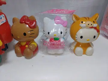 헬로키티 플라스틱 저금통 x 3개