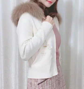 레스 빠세 LEISSE PASSE 화이트 니트 가디건 38