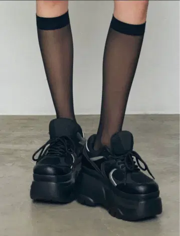 EMODA 탱크 벌키 스니커즈