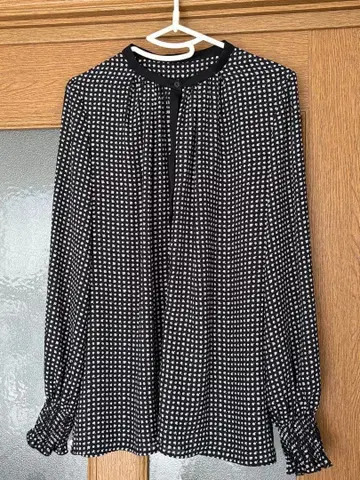 ANAYI 흑백 도트 패턴 긴팔 셔츠 size 38