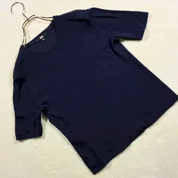 유니클로 리브 크루넥 니트 반팔 상의 네이비 M 사이즈 여성용