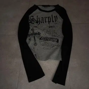 헤이세이 갸루 y2k 그런지 롱T