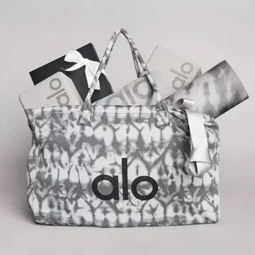 alo 타이다이 패턴 빅 토트백