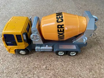 ISUZU GIGA 콘크리트 믹서기 자동차