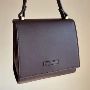 스퀘어 플랩 숄더백 버건디