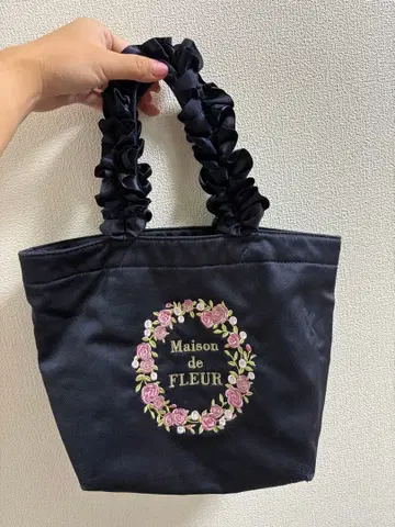 [ Maison de FLEUR ] 런치백 꽃무늬 자수