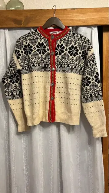 CAMBRIDGE 노르딕 무늬 가디건