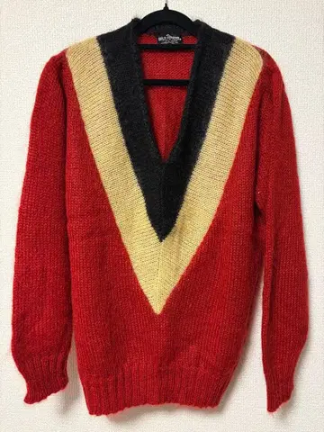 WILDDANCER 와일드댄서 V넥 니트 스웨터