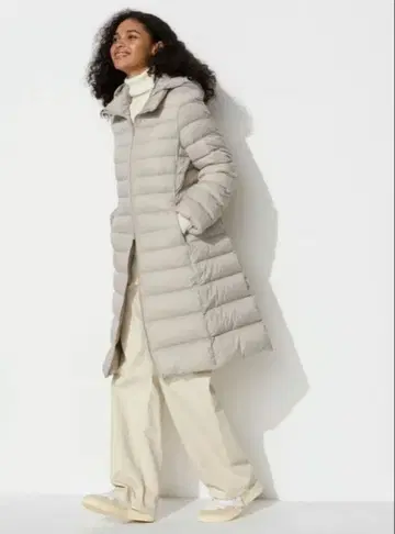 [ 미사용 새상품 ] 울트라 라이트 다운 롱 코트 후데트 베이지 XXL