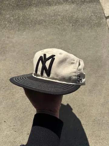 새상품급 아메리칸 니들 캡 NY