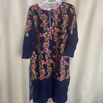 꽃무늬 자수 네이비 긴팔 원피스 S 사이즈