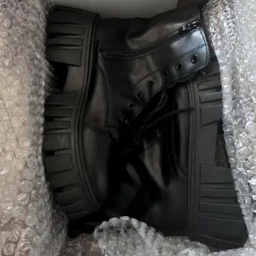 EMODA 블랙 숏부츠 통굽